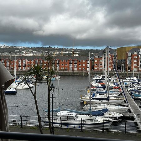 Water Front Apt Walk To The Beach & City Centre Swansea Buitenkant foto