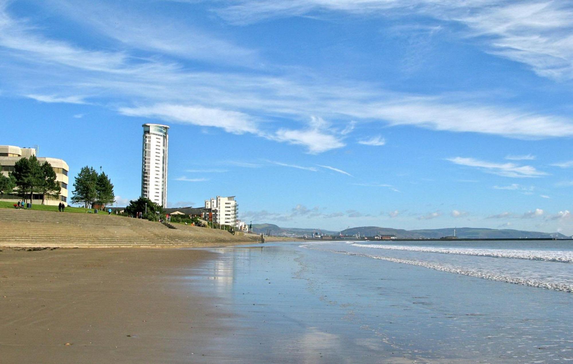 Water Front Apt Walk To The Beach & City Centre Swansea Buitenkant foto
